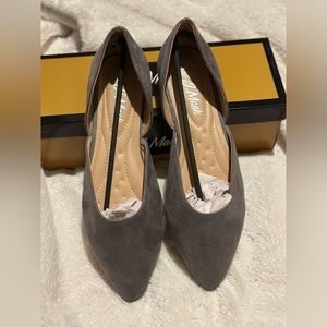 NIB Gray Almond-Toe Tessa D’Orsay Flat Shoes